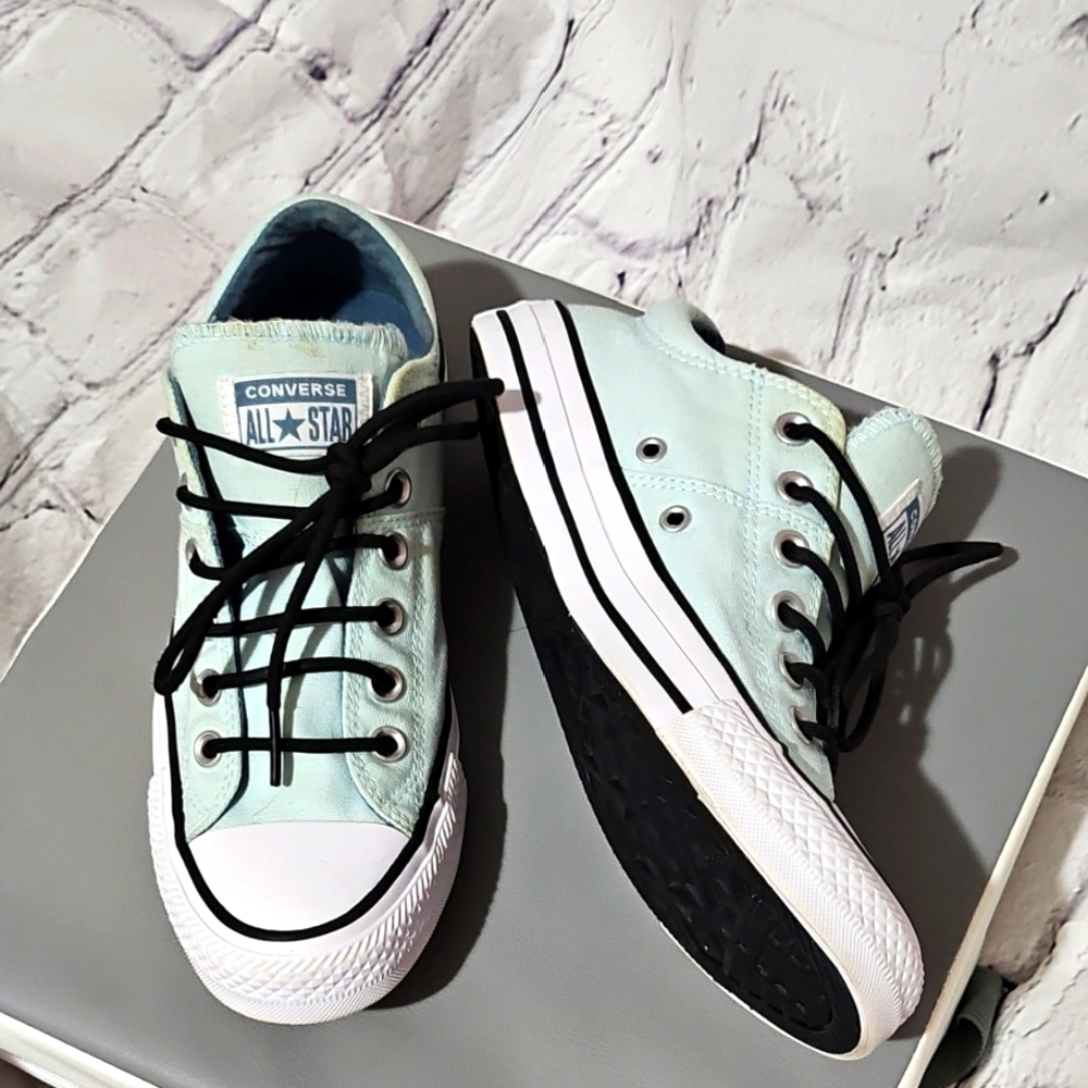Converse Blue-Green Canvas Sneakers Classic Low-Top Padded Tounge! CLEAN!!